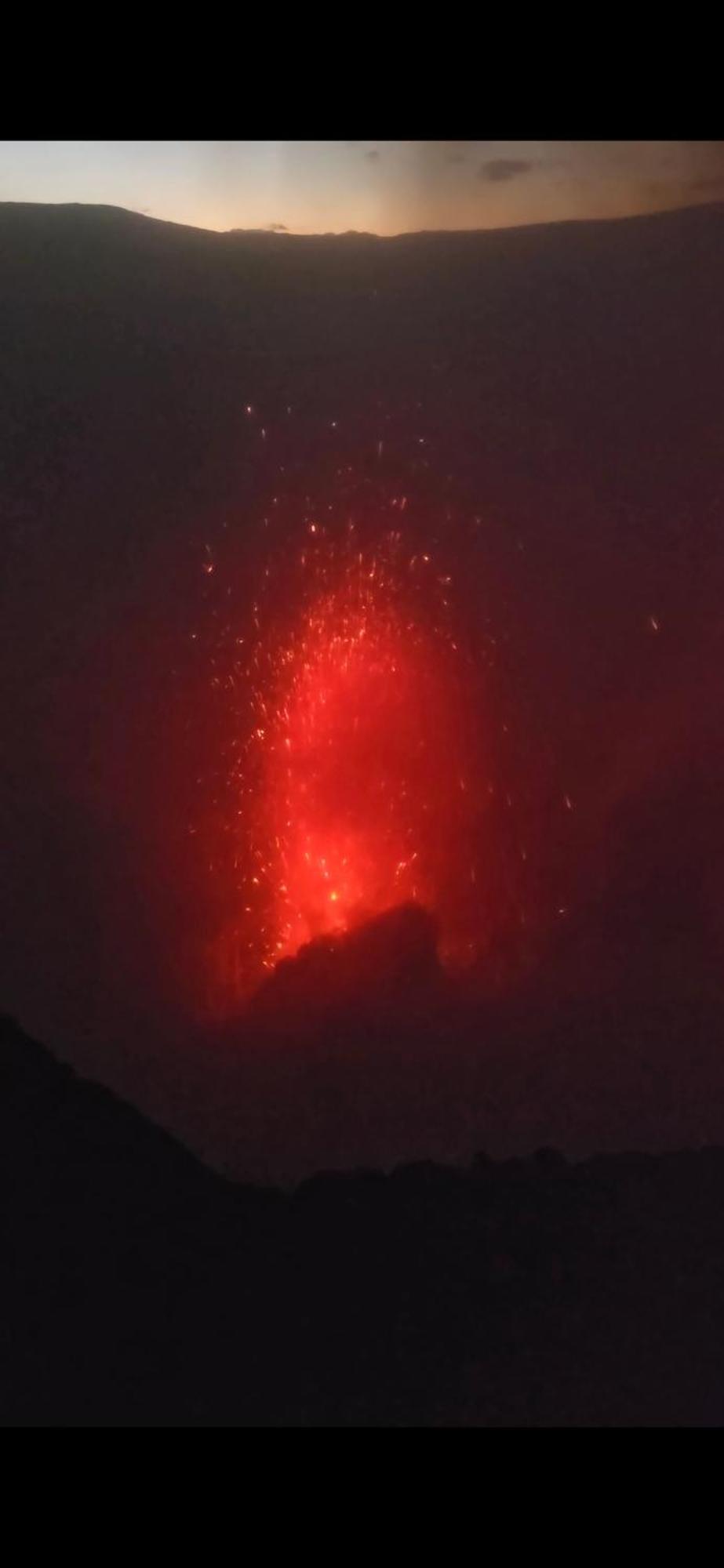 Tanna Volcano View Tree House Lenkuru Ngoại thất bức ảnh